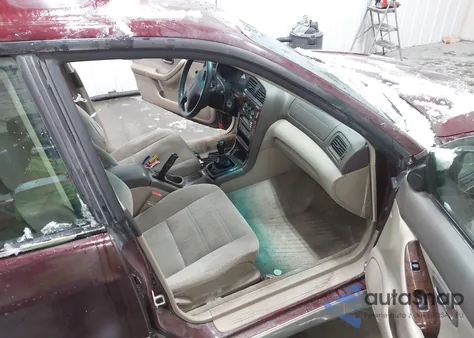 2001 Subaru Outback z USA, uszkodzony, nr VIN 4S3BH675816676345